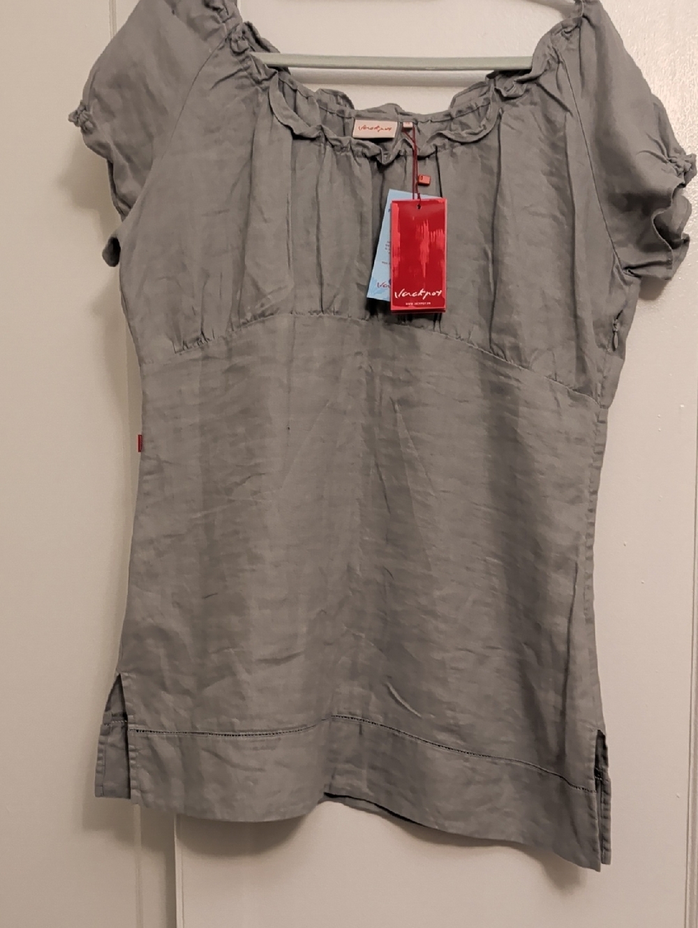 Jqckpot Lol Nen Light Gray Ruffle-Neck Short Sleeve Tunic